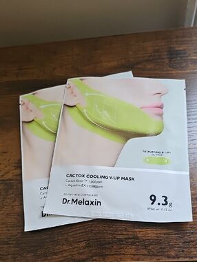 Dr. Melaxin Cactox Cooling V-Up Mask — Green (Set Of 2)